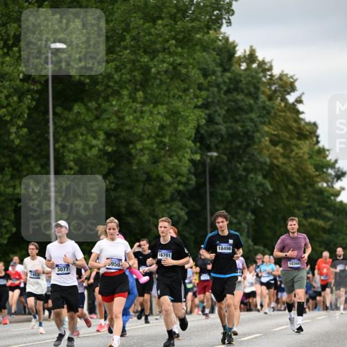 29.06.2025 - hella hamburg halbmarathon Dr. Thomas Lammeyer http://msf.ph/oto/8432574 29.06.2025 10:52:43 Kennedybrücke 1246, 1463, 1639, 1645, 1720, 2148, 2627, 2704, 3049, 3077, 3215, 3504, 3933, 4856, 5714, 5886, 5952, 6950, 7412, 7427, 7970, 8077, 8310, 8948, 9696, 9775, 9787, 10366, 10991 meine-sportfotos.de