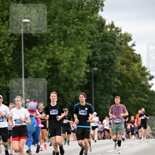 29.06.2025 - hella hamburg halbmarathon Dr. Thomas Lammeyer http://msf.ph/oto/8432636 29.06.2025 10:52:44 Kennedybrücke 1246, 1463, 1639, 1645, 1720, 2627, 2704, 3049, 3077, 3215, 3504, 3933, 4856, 5714, 5886, 5952, 6950, 7412, 7427, 7970, 8077, 8310, 8948, 9696, 9775, 9787, 10366, 10991 meine-sportfotos.de
