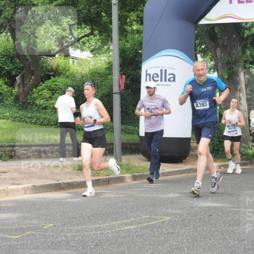 29.06.2025 - hella hamburg halbmarathon KatJ http://msf.ph/oto/8432648 29.06.2025 10:43:19 Zwischen KM18-KM19 3042, 4868, 6591, 6720, 8255, 8393 meine-sportfotos.de