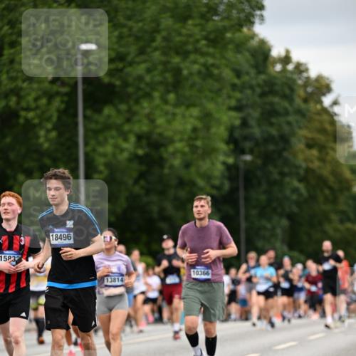 29.06.2025 - hella hamburg halbmarathon Dr. Thomas Lammeyer http://msf.ph/oto/8432713 29.06.2025 10:52:47 Kennedybrücke 1246, 1463, 1639, 1645, 1701, 1720, 2627, 2704, 3049, 3077, 3215, 3933, 4856, 5010, 5714, 5886, 5952, 6950, 7394, 7427, 7970, 8077, 9552, 9691, 9696, 9775, 9787, 10366 meine-sportfotos.de