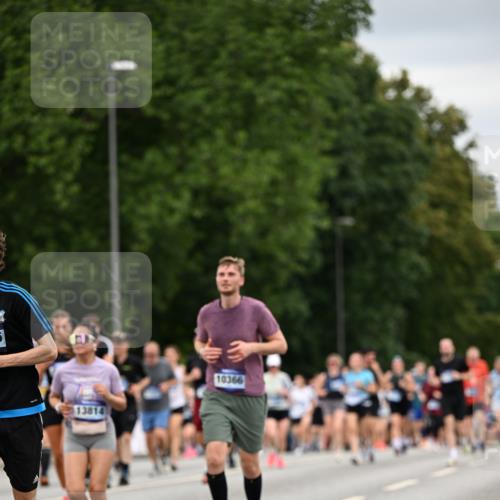 29.06.2025 - hella hamburg halbmarathon Dr. Thomas Lammeyer http://msf.ph/oto/8432743 29.06.2025 10:52:48 Kennedybrücke 1246, 1463, 1639, 1645, 1701, 1720, 2627, 2704, 3049, 3077, 3215, 3933, 4856, 5010, 5714, 5952, 6950, 7394, 7427, 7970, 8077, 9552, 9691, 9696, 9775, 9787, 10366, 10794 meine-sportfotos.de