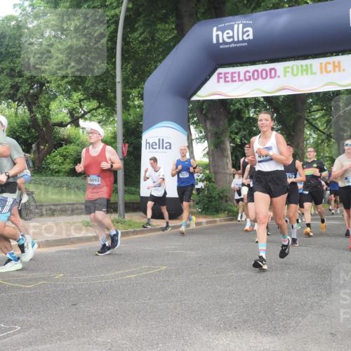 29.06.2025 - hella hamburg halbmarathon KatJ http://msf.ph/oto/8432826 29.06.2025 10:43:24 Zwischen KM18-KM19 1972, 2741, 2982, 2996, 3042, 4152, 4594, 4813, 5418, 7037, 8255, 8393 meine-sportfotos.de