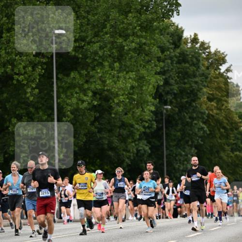 29.06.2025 - hella hamburg halbmarathon Dr. Thomas Lammeyer http://msf.ph/oto/8432846 29.06.2025 10:52:51 Kennedybrücke 1157, 1246, 1392, 1463, 1639, 1701, 1720, 2627, 2704, 3049, 3077, 3215, 4327, 4856, 5010, 5714, 5952, 6950, 7394, 7427, 7970, 8077, 9552, 9691, 9775, 9787, 10366, 10794, 11000 meine-sportfotos.de