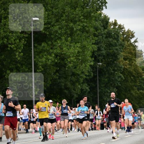 29.06.2025 - hella hamburg halbmarathon Dr. Thomas Lammeyer http://msf.ph/oto/8432873 29.06.2025 10:52:52 Kennedybrücke 1157, 1246, 1392, 1463, 1639, 1701, 1720, 2627, 2704, 3049, 3077, 3215, 4327, 4856, 5010, 5714, 5952, 6950, 7394, 7427, 7970, 8077, 9552, 9691, 9775, 9787, 10366, 10794, 11000 meine-sportfotos.de