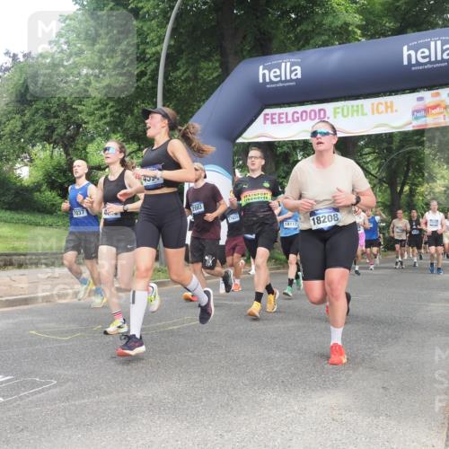 29.06.2025 - hella hamburg halbmarathon KatJ http://msf.ph/oto/8432877 29.06.2025 10:43:26 Zwischen KM18-KM19 1972, 2083, 2741, 2982, 2996, 3042, 4152, 4594, 4813, 5418, 7037, 8255 meine-sportfotos.de