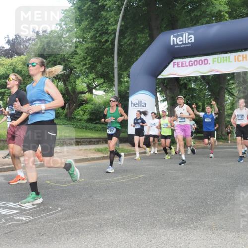 29.06.2025 - hella hamburg halbmarathon KatJ http://msf.ph/oto/8432932 29.06.2025 10:43:28 Zwischen KM18-KM19 1972, 2083, 2741, 2982, 2996, 4152, 4594, 4813, 5418, 7037, 7547 meine-sportfotos.de