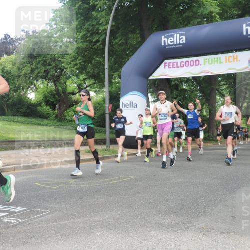 29.06.2025 - hella hamburg halbmarathon KatJ http://msf.ph/oto/8432943 29.06.2025 10:43:28 Zwischen KM18-KM19 1972, 2083, 2741, 2982, 2996, 4152, 4594, 4813, 5418, 7037, 7547 meine-sportfotos.de