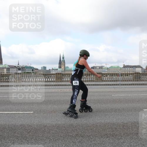29.06.2025 - hella hamburg halbmarathon Lena Gebhardt http://msf.ph/oto/8432954 29.06.2025 09:01:01 Lombardsbrücke 28 meine-sportfotos.de