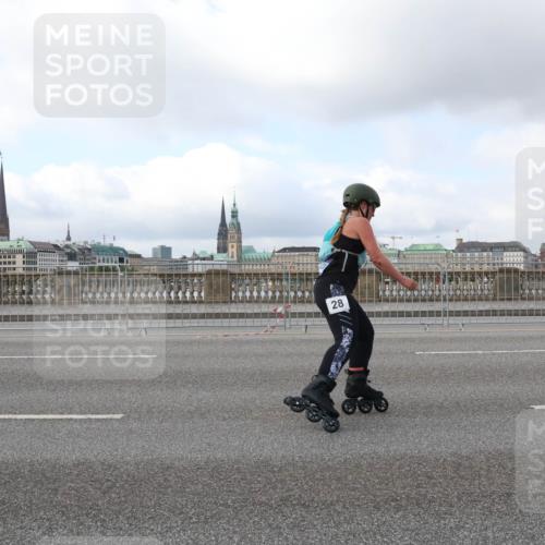 29.06.2025 - hella hamburg halbmarathon Lena Gebhardt http://msf.ph/oto/8432976 29.06.2025 09:01:01 Lombardsbrücke 28 meine-sportfotos.de