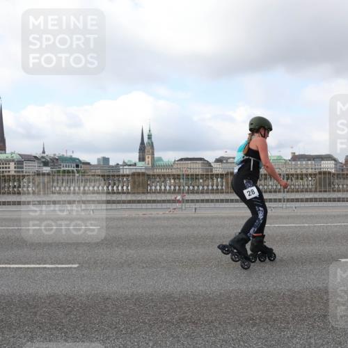 29.06.2025 - hella hamburg halbmarathon Lena Gebhardt http://msf.ph/oto/8432996 29.06.2025 09:01:01 Lombardsbrücke 28 meine-sportfotos.de