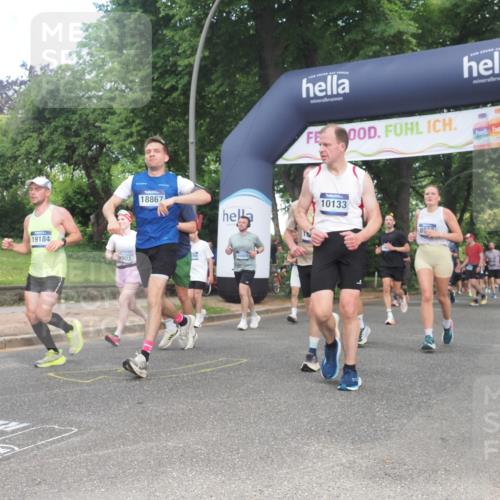 29.06.2025 - hella hamburg halbmarathon KatJ http://msf.ph/oto/8433005 29.06.2025 10:43:30 Zwischen KM18-KM19 1972, 2083, 2250, 2741, 2982, 2996, 4152, 4594, 4813, 7037, 7547 meine-sportfotos.de