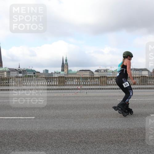 29.06.2025 - hella hamburg halbmarathon Lena Gebhardt http://msf.ph/oto/8433021 29.06.2025 09:01:01 Lombardsbrücke 28 meine-sportfotos.de