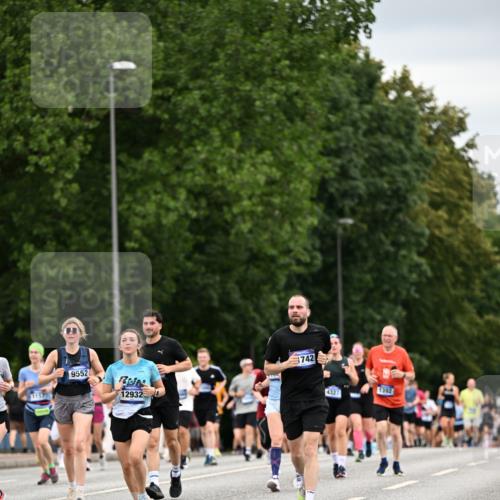 29.06.2025 - hella hamburg halbmarathon Dr. Thomas Lammeyer http://msf.ph/oto/8433053 29.06.2025 10:52:56 Kennedybrücke 1157, 1174, 1175, 1392, 1463, 1701, 1720, 2067, 3049, 3077, 3215, 4327, 5010, 5714, 5952, 6950, 7394, 7427, 8077, 8719, 9552, 9691, 9775, 9787, 10366, 10794, 11000 meine-sportfotos.de