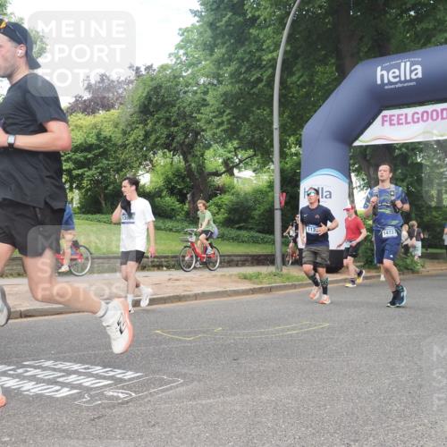 29.06.2025 - hella hamburg halbmarathon KatJ http://msf.ph/oto/8433086 29.06.2025 10:43:33 Zwischen KM18-KM19 1130, 1485, 2083, 2250, 5492, 7547 meine-sportfotos.de