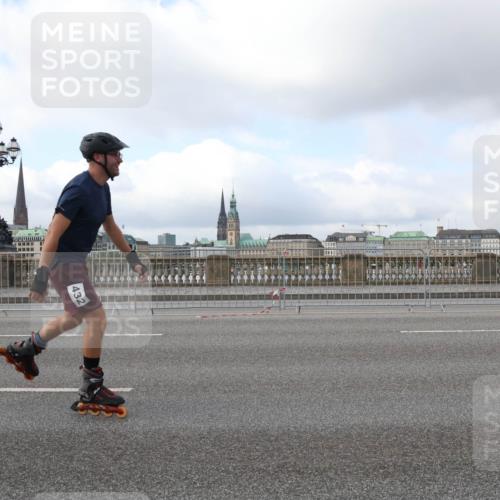 29.06.2025 - hella hamburg halbmarathon Lena Gebhardt http://msf.ph/oto/8433127 29.06.2025 09:01:04 Lombardsbrücke 432 meine-sportfotos.de