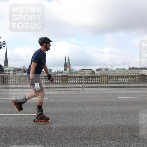 29.06.2025 - hella hamburg halbmarathon Lena Gebhardt http://msf.ph/oto/8433151 29.06.2025 09:01:04 Lombardsbrücke 432 meine-sportfotos.de