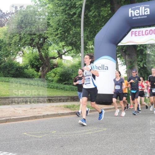 29.06.2025 - hella hamburg halbmarathon KatJ http://msf.ph/oto/8433174 29.06.2025 10:43:38 Zwischen KM18-KM19 1130, 1485, 2250, 5492, 6272, 6399, 8669 meine-sportfotos.de