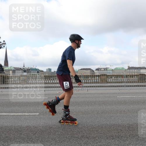 29.06.2025 - hella hamburg halbmarathon Lena Gebhardt http://msf.ph/oto/8433209 29.06.2025 09:01:05 Lombardsbrücke 432 meine-sportfotos.de