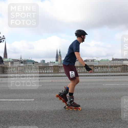 29.06.2025 - hella hamburg halbmarathon Lena Gebhardt http://msf.ph/oto/8433230 29.06.2025 09:01:05 Lombardsbrücke 432 meine-sportfotos.de