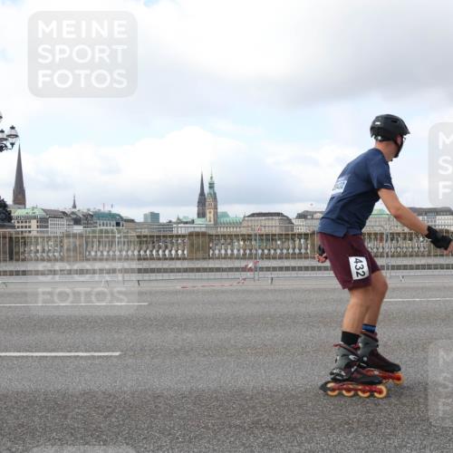 29.06.2025 - hella hamburg halbmarathon Lena Gebhardt http://msf.ph/oto/8433276 29.06.2025 09:01:05 Lombardsbrücke 20432, 432 meine-sportfotos.de
