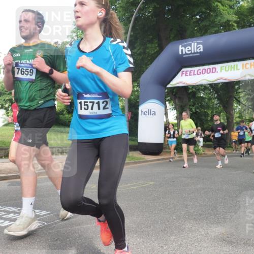 29.06.2025 - hella hamburg halbmarathon KatJ http://msf.ph/oto/8433301 29.06.2025 10:43:42 Zwischen KM18-KM19 1583, 6272, 6399, 7659, 8669 meine-sportfotos.de