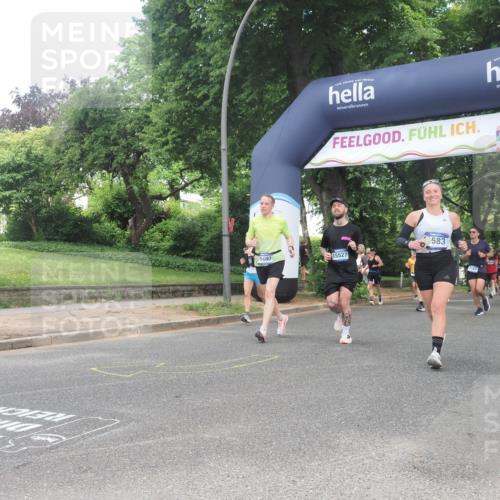 29.06.2025 - hella hamburg halbmarathon KatJ http://msf.ph/oto/8433310 29.06.2025 10:43:43 Zwischen KM18-KM19 1583, 4167, 6272, 6399, 7659, 8669 meine-sportfotos.de