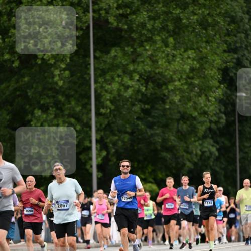 29.06.2025 - hella hamburg halbmarathon Dr. Thomas Lammeyer http://msf.ph/oto/8433343 29.06.2025 10:53:07 Kennedybrücke 1142, 1157, 1174, 1175, 1392, 1701, 1720, 2067, 3215, 3486, 4327, 5010, 5551, 5714, 7394, 7532, 8719, 9341, 9552, 9691, 10794, 11000 meine-sportfotos.de