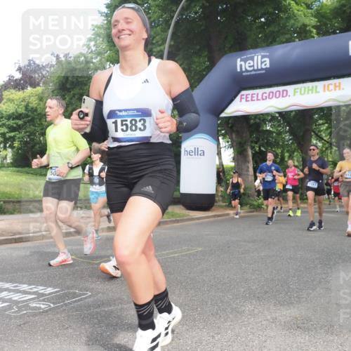 29.06.2025 - hella hamburg halbmarathon KatJ http://msf.ph/oto/8433348 29.06.2025 10:43:45 Zwischen KM18-KM19 1583, 4167, 6272, 7659, 7716, 8652, 8669 meine-sportfotos.de