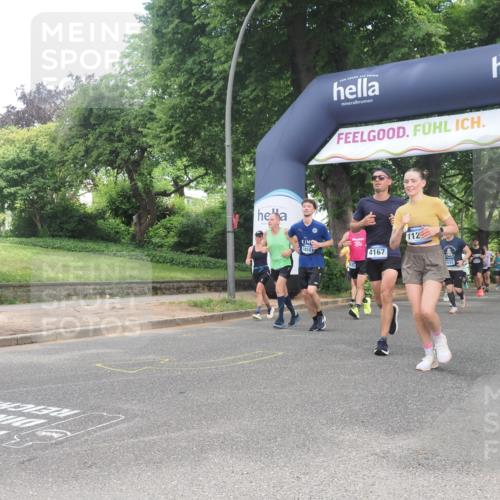 29.06.2025 - hella hamburg halbmarathon KatJ http://msf.ph/oto/8433357 29.06.2025 10:43:46 Zwischen KM18-KM19 1583, 4167, 5033, 7659, 7716, 8652 meine-sportfotos.de