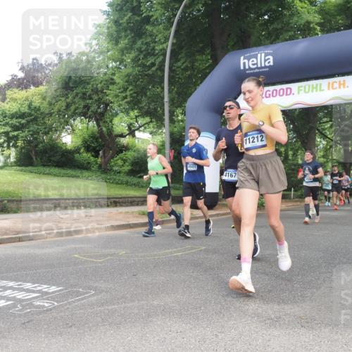 29.06.2025 - hella hamburg halbmarathon KatJ http://msf.ph/oto/8433369 29.06.2025 10:43:46 Zwischen KM18-KM19 1583, 4167, 5033, 7659, 7716, 8652 meine-sportfotos.de