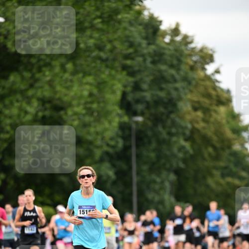 29.06.2025 - hella hamburg halbmarathon Dr. Thomas Lammeyer http://msf.ph/oto/8433417 29.06.2025 10:53:11 Kennedybrücke 1142, 1157, 1174, 1175, 1392, 1626, 1701, 1720, 2067, 2475, 3383, 3486, 4327, 5010, 5551, 7394, 7532, 8719, 9341, 9552, 9691, 10794, 11000 meine-sportfotos.de
