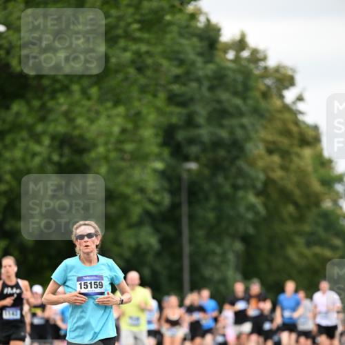 29.06.2025 - hella hamburg halbmarathon Dr. Thomas Lammeyer http://msf.ph/oto/8433447 29.06.2025 10:53:11 Kennedybrücke 1142, 1157, 1174, 1175, 1392, 1626, 1701, 1720, 2067, 2475, 3383, 3486, 4327, 5010, 5551, 7394, 7532, 8719, 9341, 9552, 9691, 10794, 11000 meine-sportfotos.de