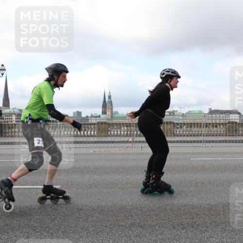 29.06.2025 - hella hamburg halbmarathon Lena Gebhardt http://msf.ph/oto/8433451 29.06.2025 09:01:06 Lombardsbrücke 21 meine-sportfotos.de