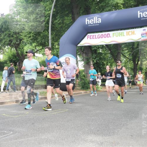 29.06.2025 - hella hamburg halbmarathon KatJ http://msf.ph/oto/8433471 29.06.2025 10:43:52 Zwischen KM18-KM19 1563, 2417, 3836, 4940, 5033, 6416, 7716, 8542, 8652 meine-sportfotos.de
