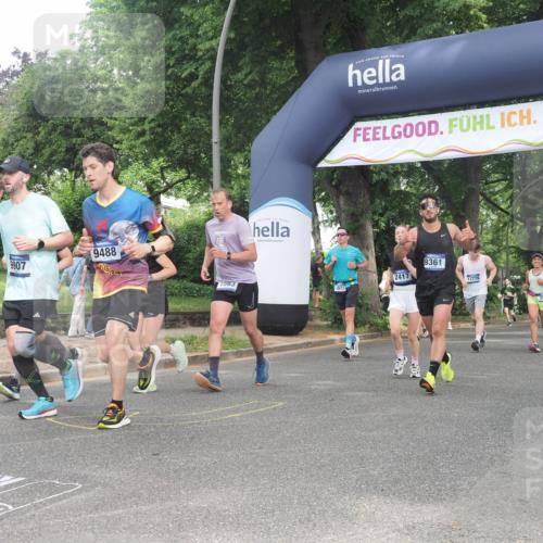 29.06.2025 - hella hamburg halbmarathon KatJ http://msf.ph/oto/8433474 29.06.2025 10:43:53 Zwischen KM18-KM19 1563, 2417, 2676, 3836, 4940, 5033, 6416, 8542 meine-sportfotos.de