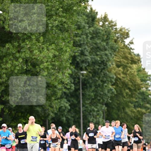 29.06.2025 - hella hamburg halbmarathon Dr. Thomas Lammeyer http://msf.ph/oto/8433536 29.06.2025 10:53:14 Kennedybrücke 1142, 1157, 1174, 1175, 1392, 1626, 1701, 2067, 2475, 3086, 3383, 3486, 4327, 5010, 5551, 7394, 7532, 8719, 9341, 9552, 9691, 10204, 10794, 11000 meine-sportfotos.de