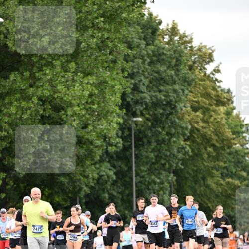 29.06.2025 - hella hamburg halbmarathon Dr. Thomas Lammeyer http://msf.ph/oto/8433549 29.06.2025 10:53:15 Kennedybrücke 1142, 1157, 1174, 1175, 1392, 1626, 1701, 2067, 2475, 3086, 3383, 3486, 4327, 5010, 5551, 7394, 7532, 8719, 9341, 9552, 9691, 10204, 10794, 11000 meine-sportfotos.de