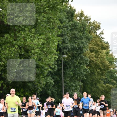 29.06.2025 - hella hamburg halbmarathon Dr. Thomas Lammeyer http://msf.ph/oto/8433573 29.06.2025 10:53:15 Kennedybrücke 1142, 1157, 1174, 1175, 1392, 1626, 1701, 2067, 2475, 3086, 3383, 3486, 4327, 5010, 5551, 7394, 7532, 8719, 9341, 9552, 9691, 10204, 10794, 11000 meine-sportfotos.de