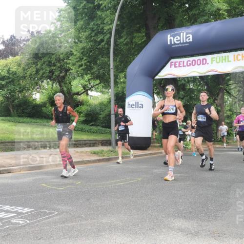29.06.2025 - hella hamburg halbmarathon KatJ http://msf.ph/oto/8433578 29.06.2025 10:43:58 Zwischen KM18-KM19 2417, 2676, 4833, 4940, 4951, 5570, 6835 meine-sportfotos.de