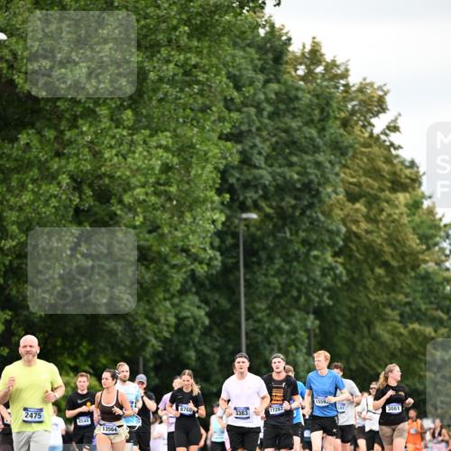 29.06.2025 - hella hamburg halbmarathon Dr. Thomas Lammeyer http://msf.ph/oto/8433593 29.06.2025 10:53:16 Kennedybrücke 1142, 1157, 1174, 1175, 1392, 1626, 1701, 2067, 2475, 3086, 3383, 3486, 3661, 4327, 5551, 7394, 7532, 7931, 8549, 8719, 8759, 8760, 9341, 10204, 10479, 10794, 11000 meine-sportfotos.de