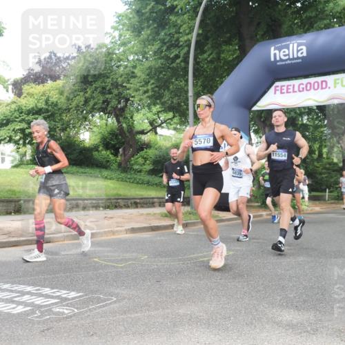 29.06.2025 - hella hamburg halbmarathon KatJ http://msf.ph/oto/8433599 29.06.2025 10:43:58 Zwischen KM18-KM19 2417, 2676, 4833, 4940, 4951, 5570, 6835 meine-sportfotos.de