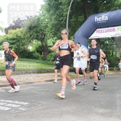 29.06.2025 - hella hamburg halbmarathon KatJ http://msf.ph/oto/8433604 29.06.2025 10:43:58 Zwischen KM18-KM19 2417, 2676, 4833, 4940, 4951, 5570, 6835 meine-sportfotos.de