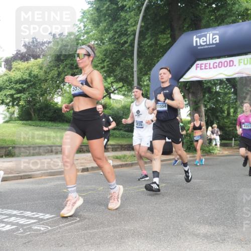 29.06.2025 - hella hamburg halbmarathon KatJ http://msf.ph/oto/8433615 29.06.2025 10:43:58 Zwischen KM18-KM19 2417, 2676, 4833, 4940, 4951, 5570, 6835 meine-sportfotos.de