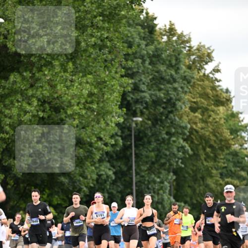 29.06.2025 - hella hamburg halbmarathon Dr. Thomas Lammeyer http://msf.ph/oto/8433649 29.06.2025 10:53:29 Kennedybrücke 1142, 1584, 1626, 2475, 2527, 2668, 3086, 3232, 3383, 3486, 3661, 4403, 5551, 5781, 6191, 6497, 7203, 7532, 7650, 7931, 7936, 7947, 7948, 8065, 8549, 8759, 8760, 9245, 9341, 10204, 10333, 10479, 11192 meine-sportfotos.de