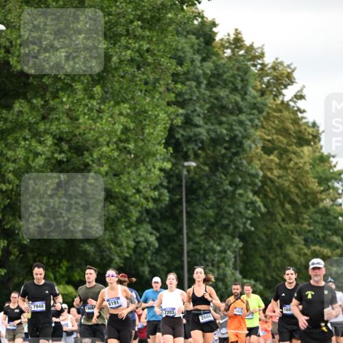 29.06.2025 - hella hamburg halbmarathon Dr. Thomas Lammeyer http://msf.ph/oto/8433670 29.06.2025 10:53:30 Kennedybrücke 1142, 1584, 1626, 2475, 2527, 2668, 3086, 3232, 3383, 3486, 3661, 4403, 5551, 5781, 6191, 6497, 7203, 7532, 7650, 7931, 7936, 7947, 7948, 8065, 8549, 8759, 8760, 9245, 9341, 10204, 10333, 10479, 11192 meine-sportfotos.de