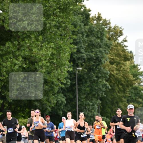 29.06.2025 - hella hamburg halbmarathon Dr. Thomas Lammeyer http://msf.ph/oto/8433694 29.06.2025 10:53:30 Kennedybrücke 1142, 1584, 1626, 2475, 2527, 2668, 3086, 3232, 3383, 3486, 3661, 4403, 5551, 5781, 6191, 6497, 7203, 7532, 7650, 7931, 7936, 7947, 7948, 8065, 8549, 8759, 8760, 9245, 9341, 10204, 10333, 10479, 11192 meine-sportfotos.de
