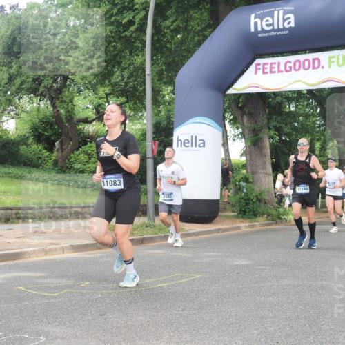 29.06.2025 - hella hamburg halbmarathon KatJ http://msf.ph/oto/8433696 29.06.2025 10:44:02 Zwischen KM18-KM19 2883, 4833, 4951, 5570, 6835 meine-sportfotos.de