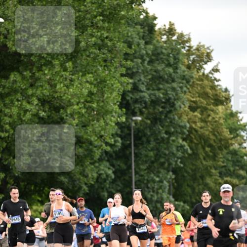 29.06.2025 - hella hamburg halbmarathon Dr. Thomas Lammeyer http://msf.ph/oto/8433699 29.06.2025 10:53:30 Kennedybrücke 1142, 1584, 1626, 2475, 2527, 2668, 3086, 3232, 3383, 3486, 3661, 4403, 5551, 5781, 6191, 6497, 7203, 7532, 7650, 7931, 7936, 7947, 7948, 8065, 8549, 8759, 8760, 9245, 9341, 10204, 10333, 10479, 11192 meine-sportfotos.de