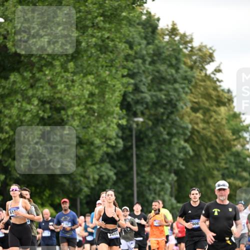 29.06.2025 - hella hamburg halbmarathon Dr. Thomas Lammeyer http://msf.ph/oto/8433748 29.06.2025 10:53:32 Kennedybrücke 1142, 1167, 1584, 1626, 2475, 2527, 2668, 3086, 3232, 3383, 3661, 4403, 4769, 5118, 5551, 5781, 6191, 6497, 7203, 7650, 7931, 7936, 7947, 7948, 8065, 8549, 8759, 8760, 9245, 9341, 10130, 10204, 10333, 10479, 11192 meine-sportfotos.de
