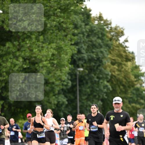 29.06.2025 - hella hamburg halbmarathon Dr. Thomas Lammeyer http://msf.ph/oto/8433797 29.06.2025 10:53:33 Kennedybrücke 1142, 1167, 1584, 1626, 2475, 2527, 2668, 3086, 3232, 3383, 3661, 4403, 4769, 5118, 5551, 5781, 6191, 6497, 7203, 7650, 7931, 7936, 7947, 7948, 8065, 8549, 8759, 8760, 9245, 9341, 10130, 10204, 10333, 10479, 10654, 11192 meine-sportfotos.de
